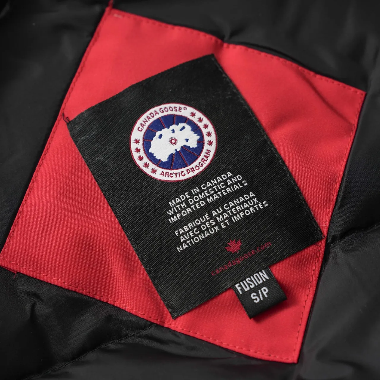 P720 CANADA GOOSE丨Canada Goose 02 hooded fur collar down jacket Color: Chinese Red Size: XS-XL